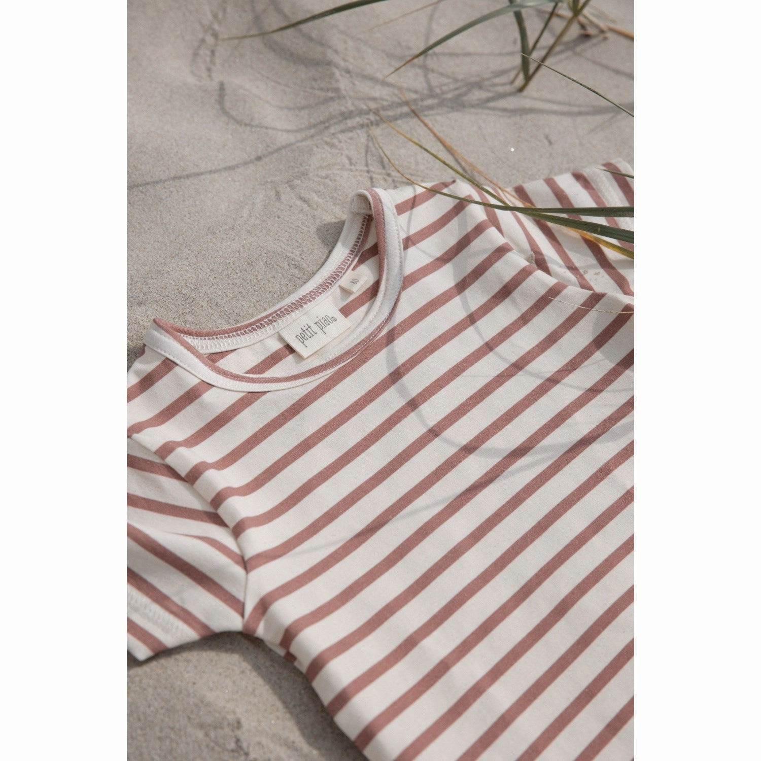 Petit Piao Withered Rose T-Shirt S/S Baggy Sum Printed Odor Resistant Treatment Indoor clothing