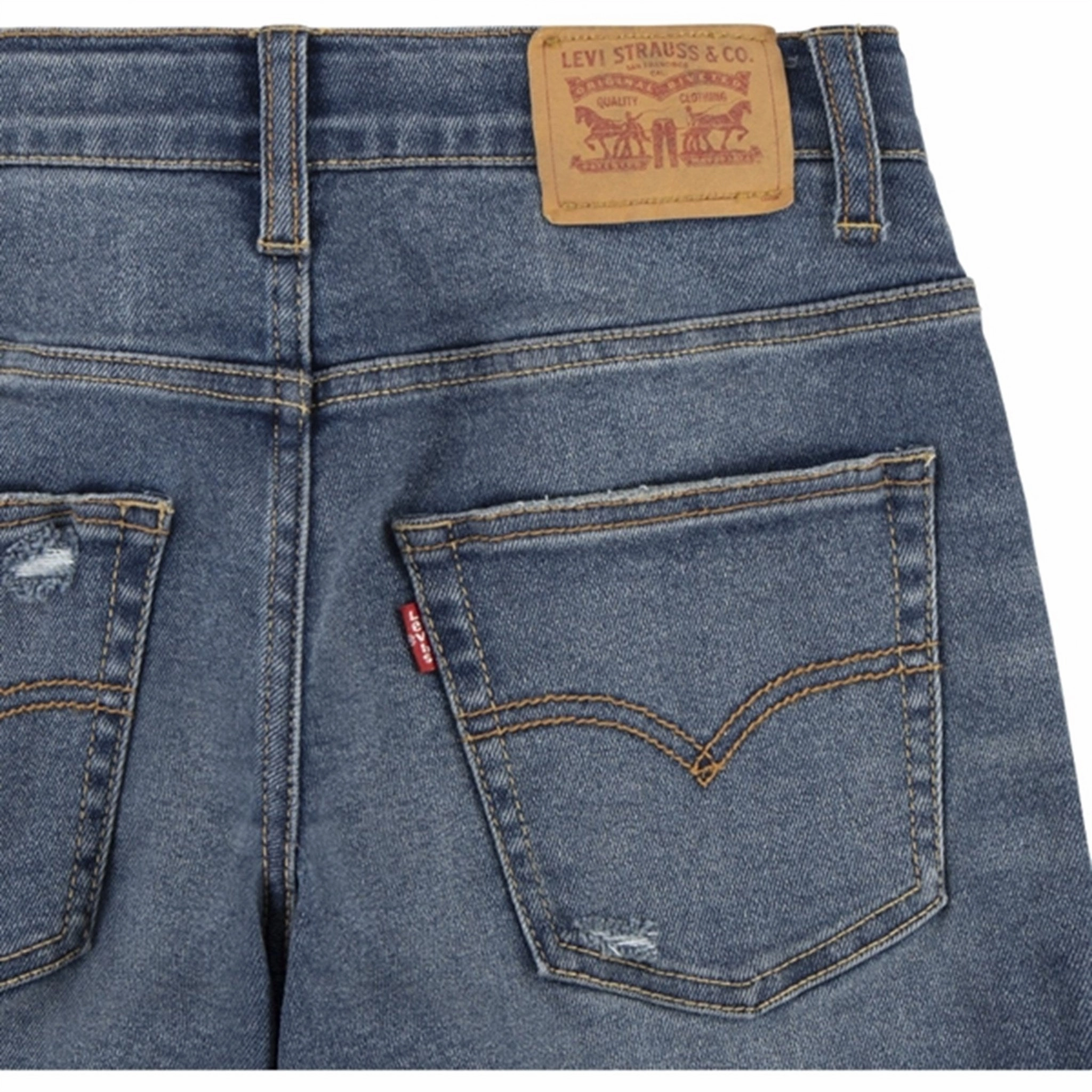 Polished Look Shopping Day Outdoor Enthusiast Levi's Stay Loose Tapered Fit Jeans Kobain