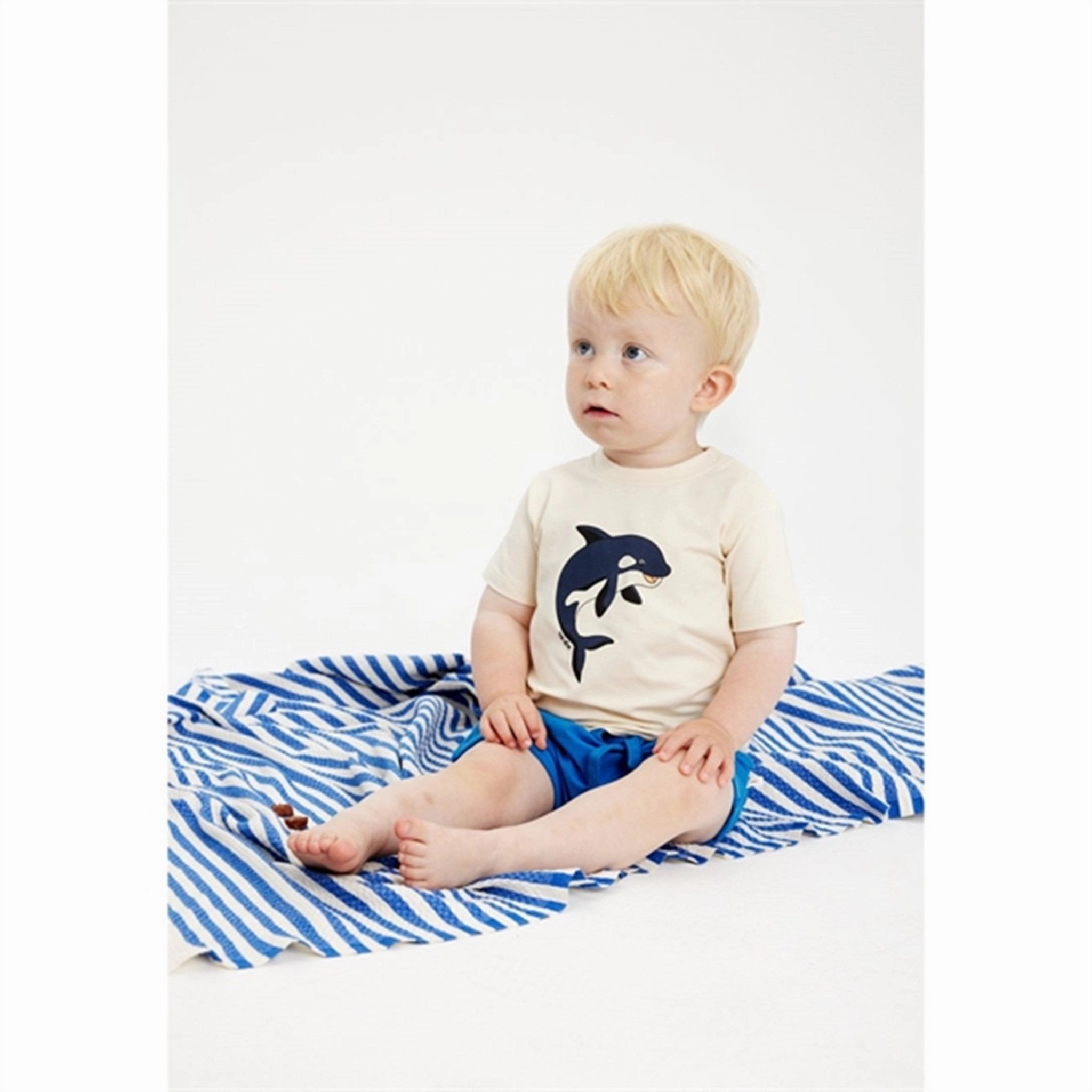 THE NEW Siblings White Swan Geno T-shirt Weekend Trend