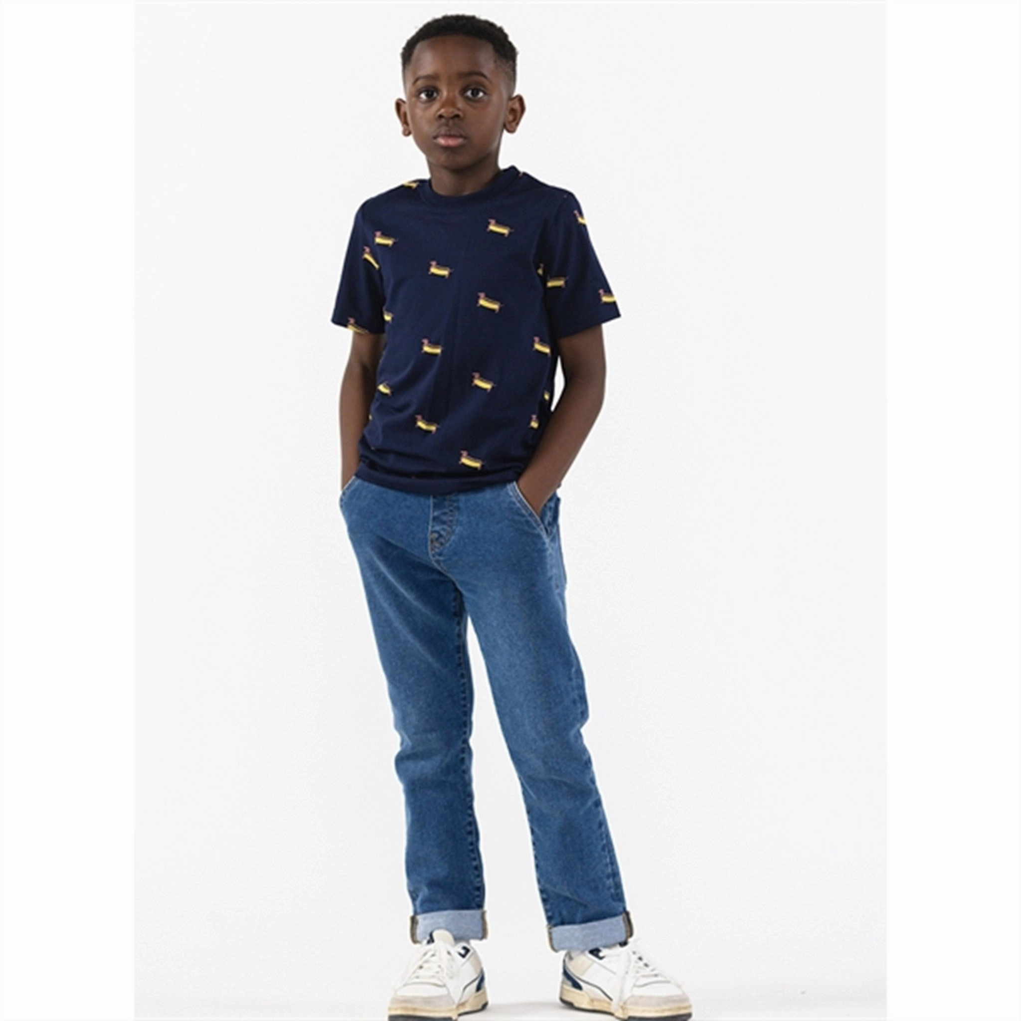 Seasonal Layering Fun and Relaxed THE NEW Navy Blazer Fyler T-shirt