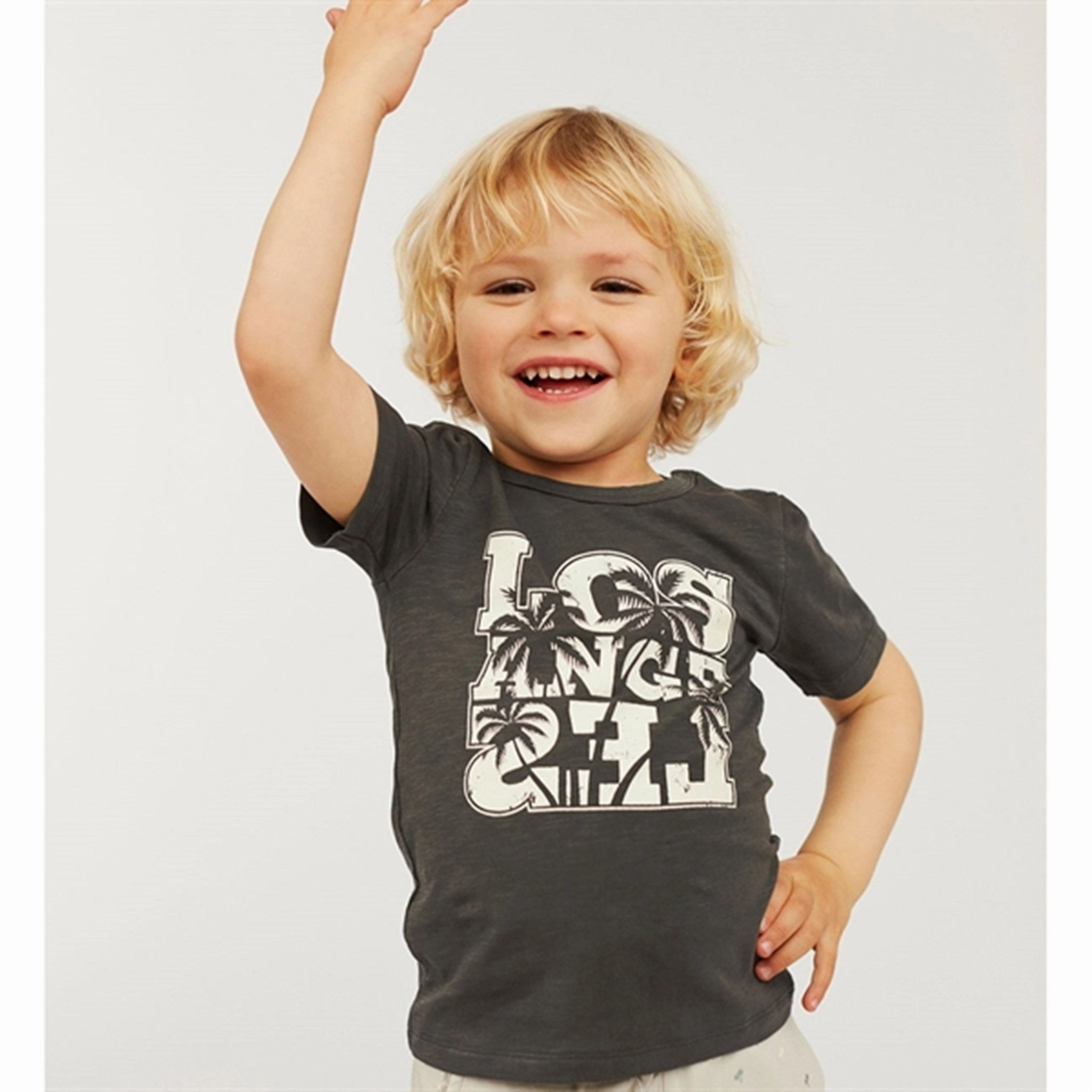 Sofie Schnoor Black Julius T-shirt Simple yet stylish