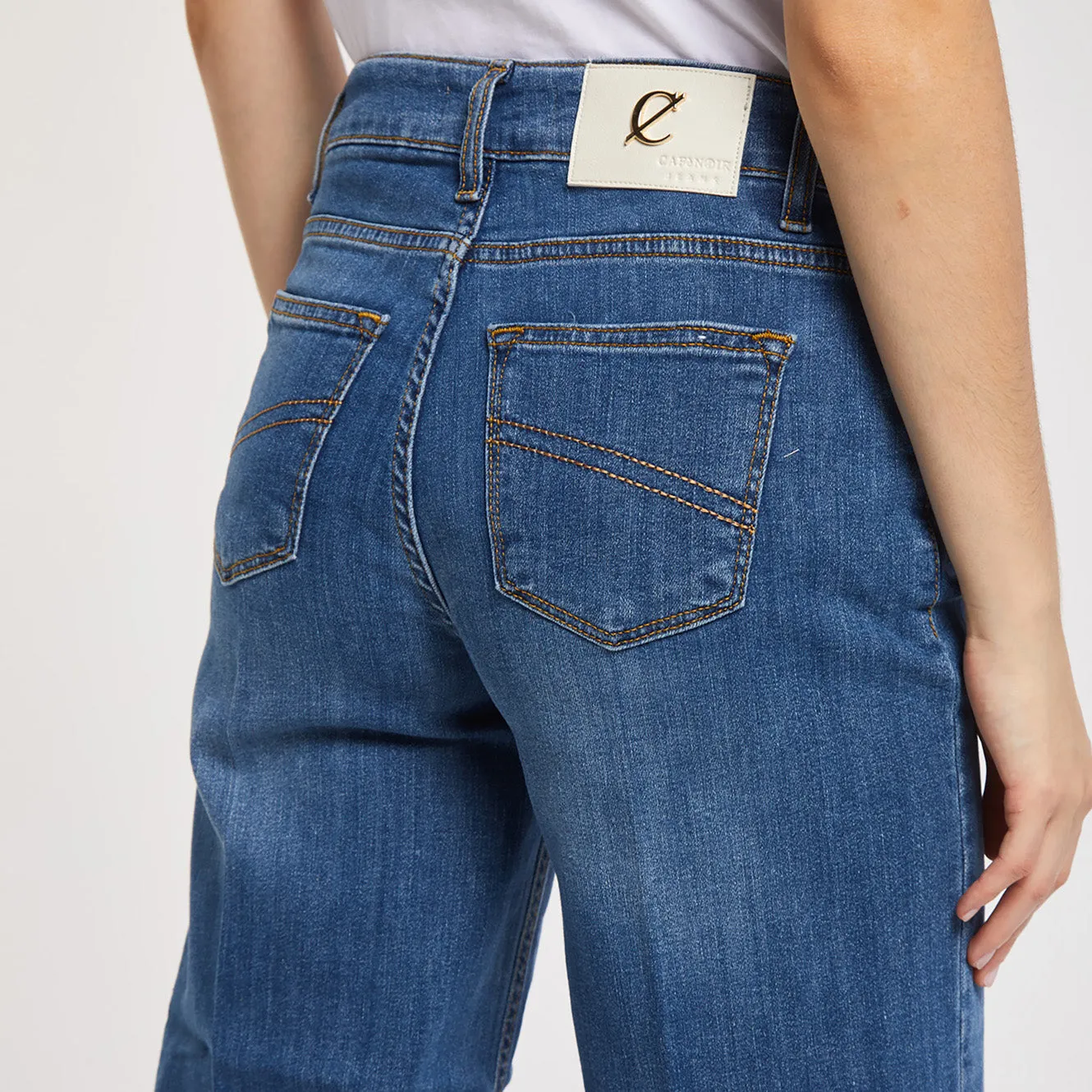 Caf??Noir Pantalone Jeans da doonna Coulotte con orlo sfrangiato C7JJ0065 B048 blu medio Back pockets