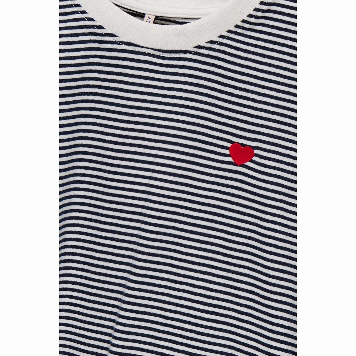 perfect for all-day wear kids ONLY Cloud Dancer Sky Captain Y/D Stripes/ Red Heart Kogpisa Maiken Life Crop Ss Onl Jrs Noos